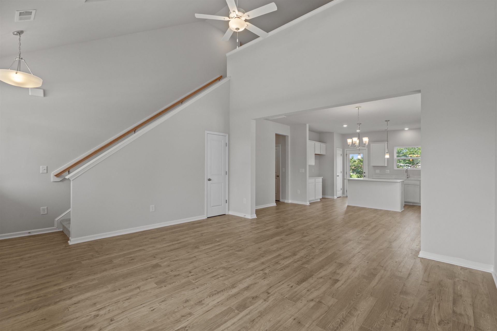 2923 Spain Ln. Photo 10