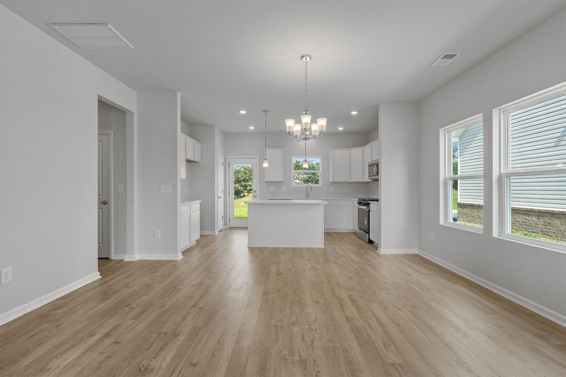 2923 Spain Ln. Photo 13