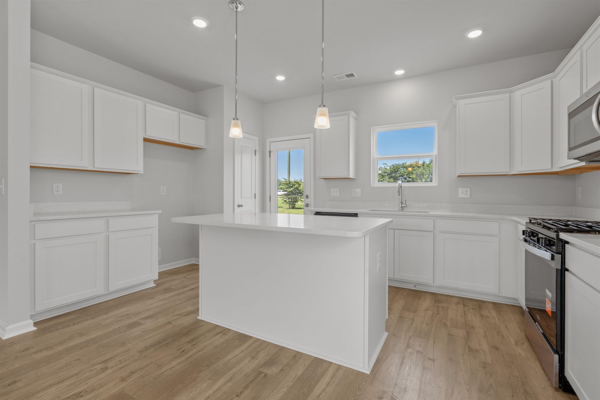2923 Spain Ln. Photo 17