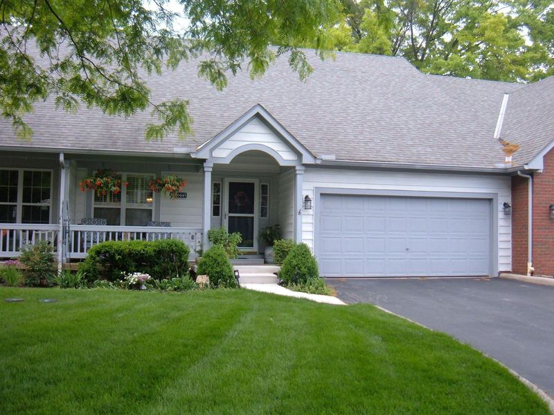 6445 Upper Lake Circle, Westerville, OH 43082 Photo 2