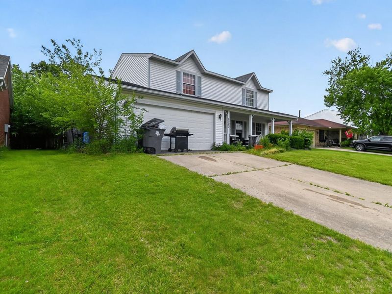 2520 Saint Andrews Drive , Troy, OH 45373 Photo 2