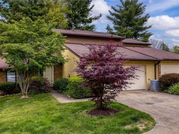 82 Silver Valley Boulevard , Munroe Falls, OH 44262