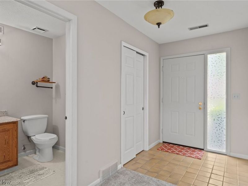 82 Silver Valley Boulevard, Munroe Falls, OH 44262 Photo 12