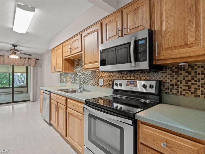 82 Silver Valley Boulevard, Munroe Falls, OH 44262 Photo 32