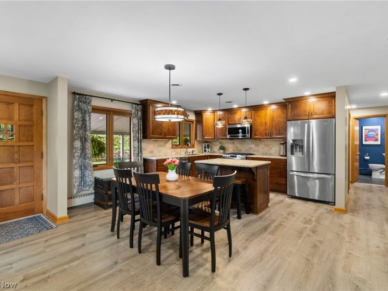 10661 Kent Avenue NE, Hartville, OH 44632 Photo 22