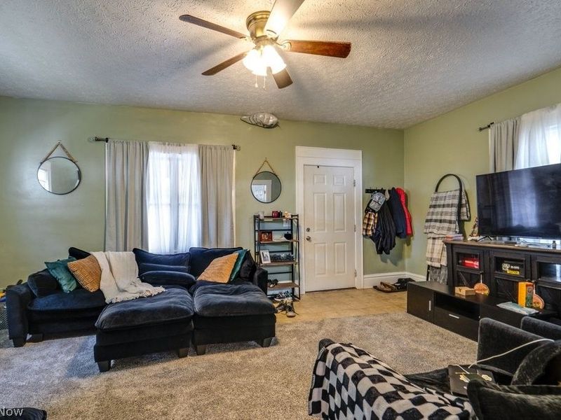 226 1/2 South Street, Alliance, OH 44601 Photo 6