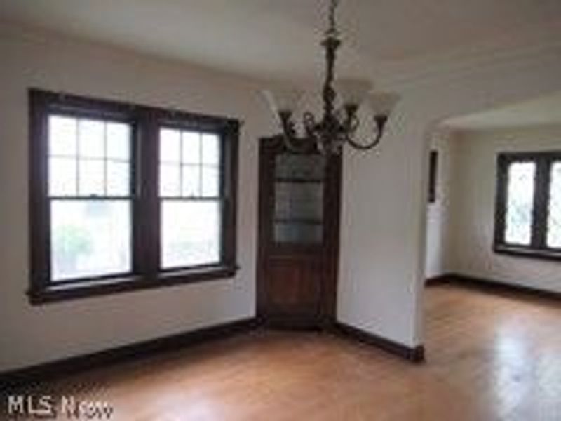 17408 Woodbury Avenue, Cleveland, OH 44135 Photo 7