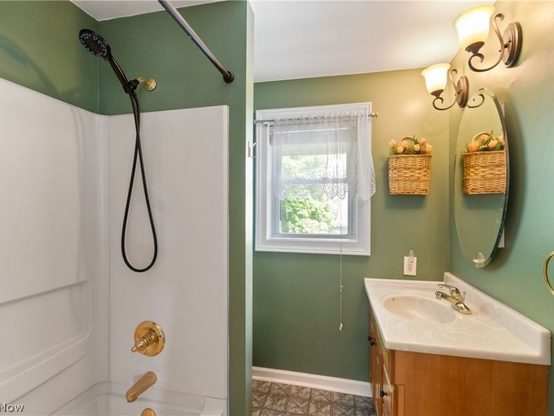 217 Bachtel Street SE, North Canton, OH 44720 Photo 16