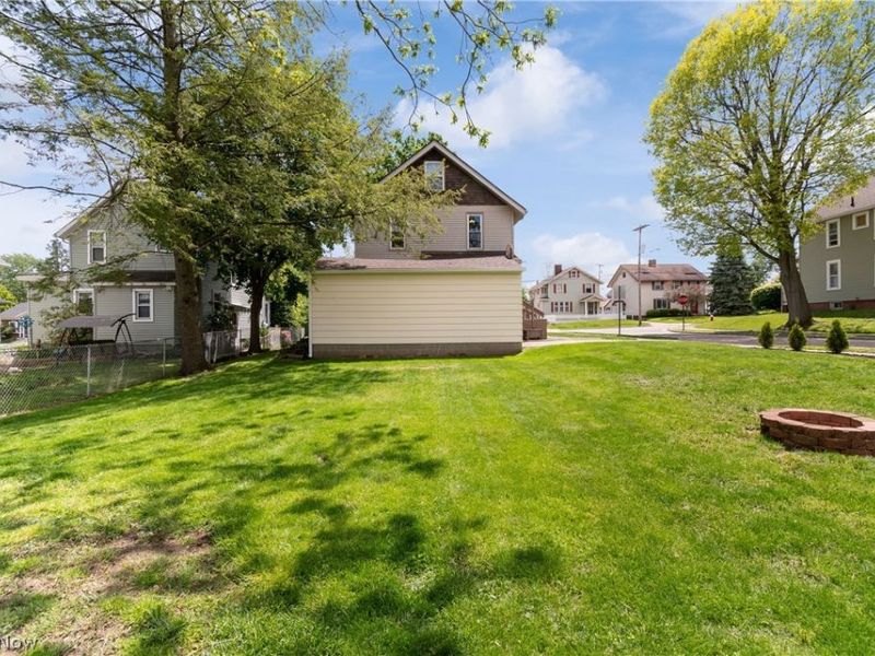 217 Bachtel Street SE, North Canton, OH 44720 Photo 32
