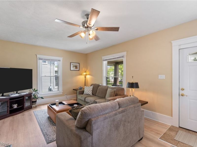 217 Bachtel Street SE, North Canton, OH 44720 Photo 5