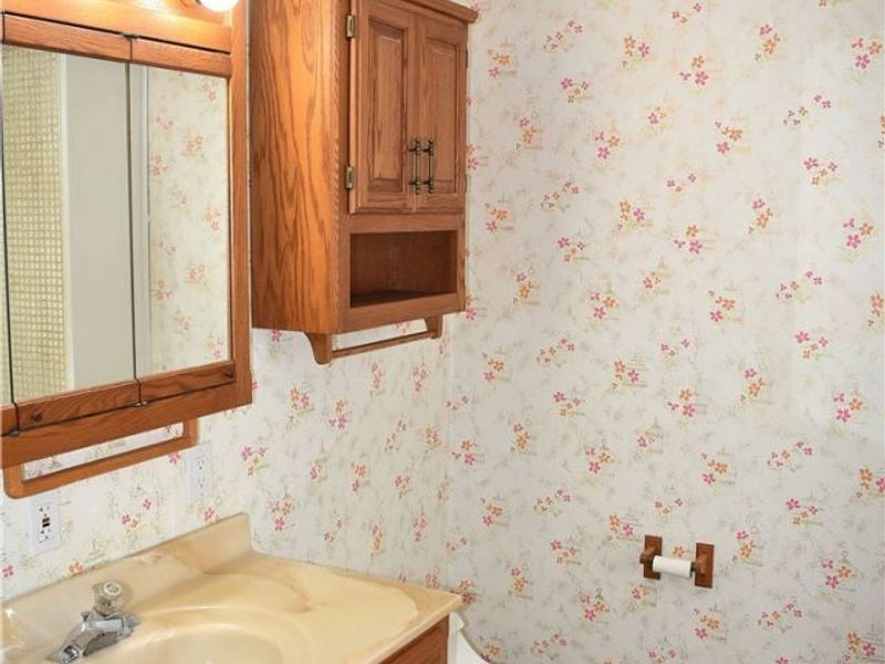 4510 Telhurst Road, South Euclid, OH 44121 Photo 21