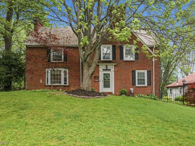 705 Overlook Drive, Alliance, OH 44601 Photo 1
