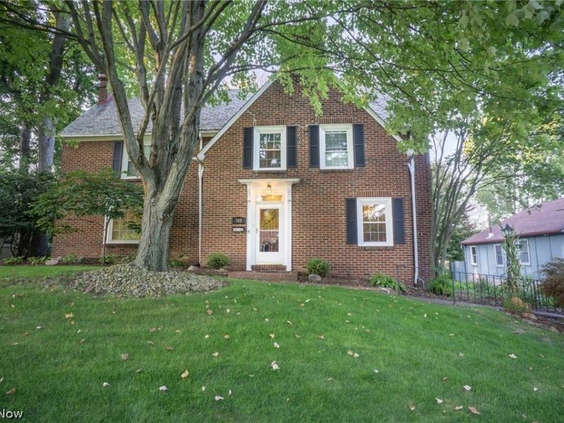705 Overlook Drive, Alliance, OH 44601 Photo 1