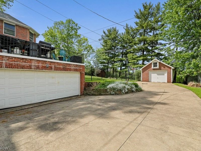 705 Overlook Drive, Alliance, OH 44601 Photo 35