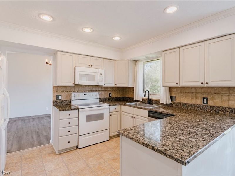 5880 Deepwood Trail, Solon, OH 44139 Photo 15