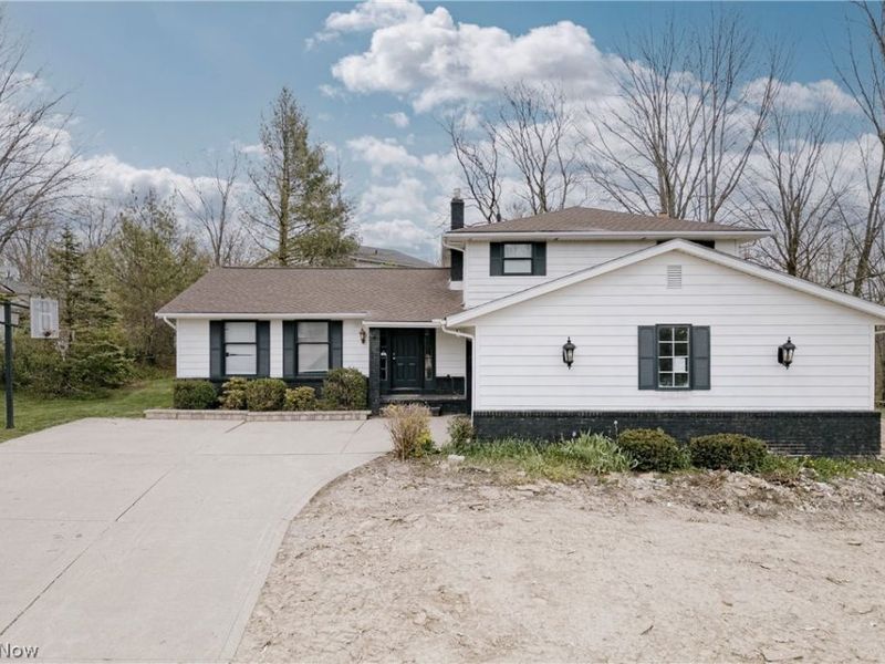 5880 Deepwood Trail, Solon, OH 44139 Photo 2