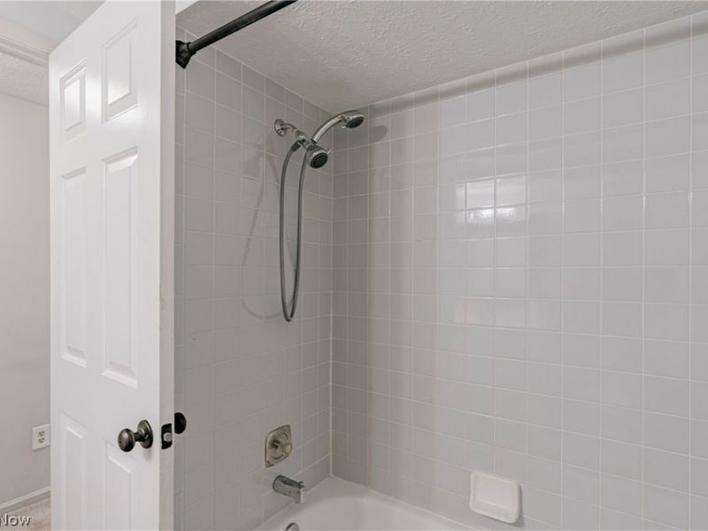 5880 Deepwood Trail, Solon, OH 44139 Photo 33