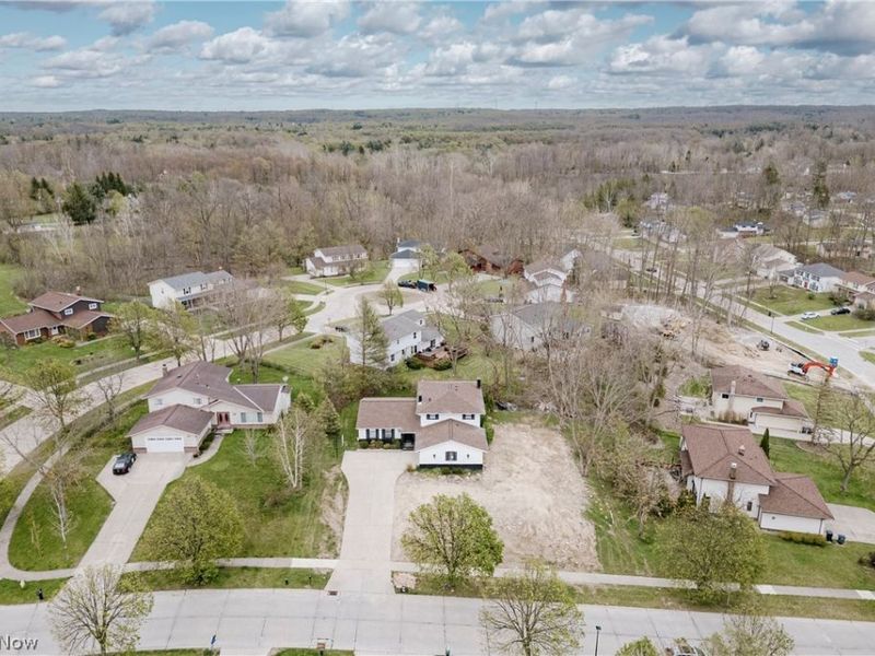 5880 Deepwood Trail, Solon, OH 44139 Photo 4