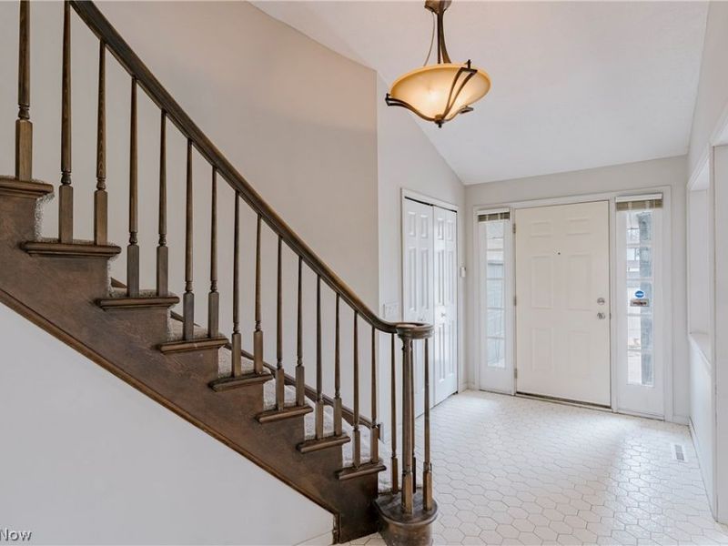5880 Deepwood Trail, Solon, OH 44139 Photo 6