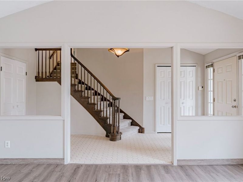 5880 Deepwood Trail, Solon, OH 44139 Photo 8