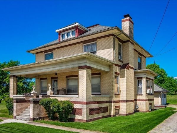 2825 Maysville Pike , Zanesville, OH 43701