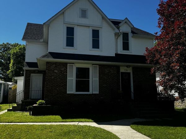 726 Clinton St, Harriman, TN 37748