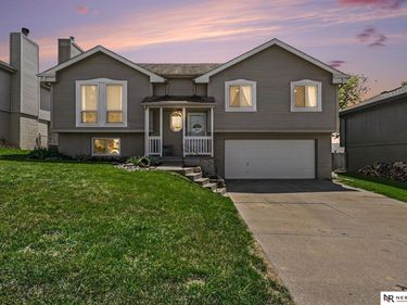 8417 Wyoming Street , Omaha, NE 68122