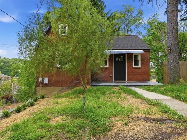11 Lee Ave, Pittsburgh, PA 15221