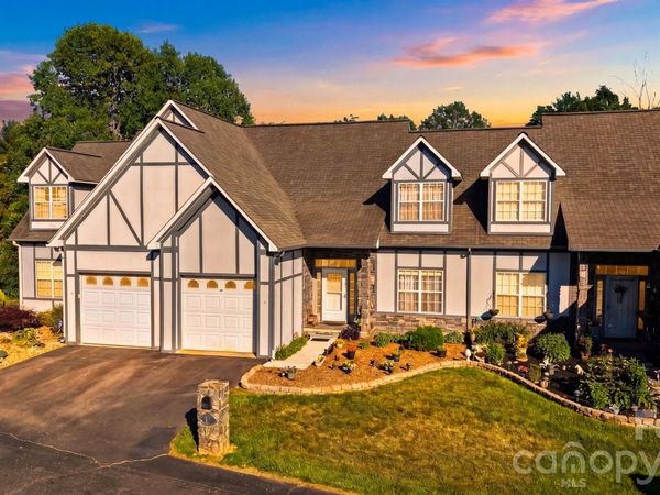 19 Heron Cove Loop , Unit B, Hickory, NC 28601