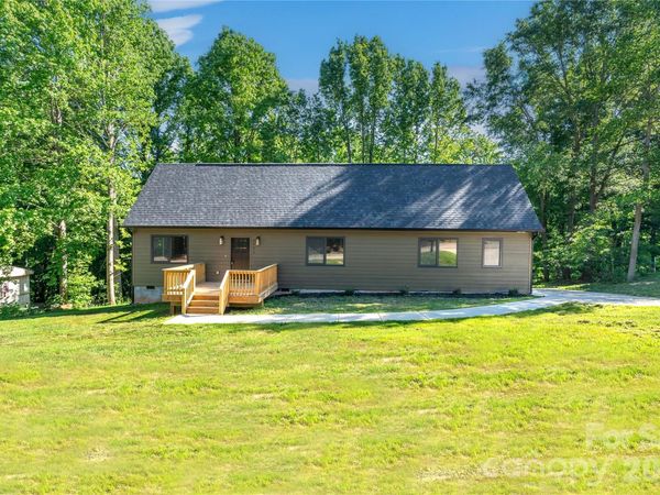 3425 Mission Trail , Lincolnton, NC 28092