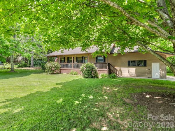 165 Clearwater Drive , Waynesville, NC 28785