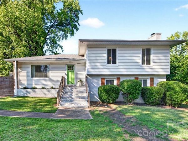 5907 Bluebonnet Road , Charlotte, NC 28212