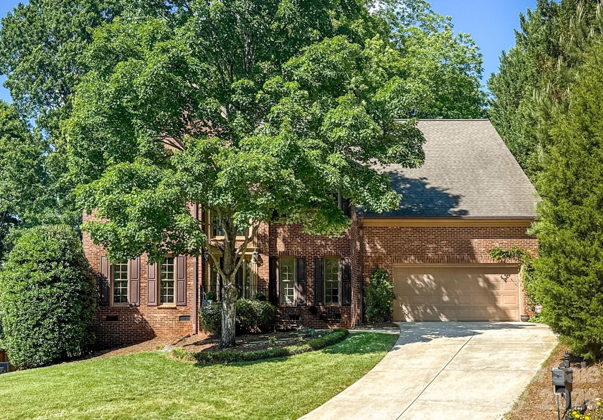 5309 Shasta Hill Court, Charlotte, NC 28211 Main Photo