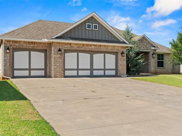 11216 SW 42nd Court, Mustang, OK 73064