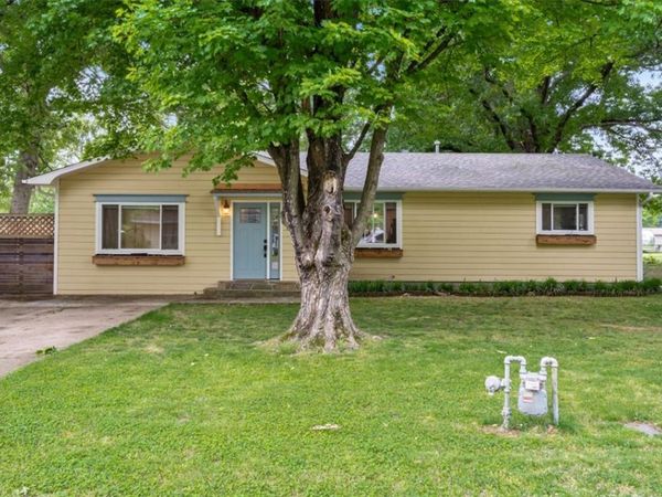 820 W Twin Springs Street, Siloam Springs, AR 72761