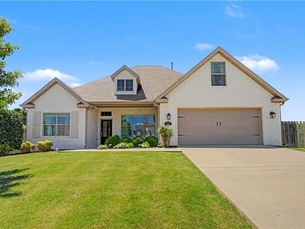 5900 S 67th Street, Cave Springs, AR 72718