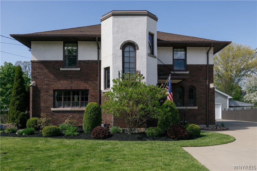 942 Harrison Avenue, Niagara Falls, NY 14305 Main Photo