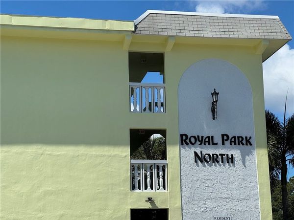 1100 Ponce De Leon Circle, Unit N102, Vero Beach, FL 32960