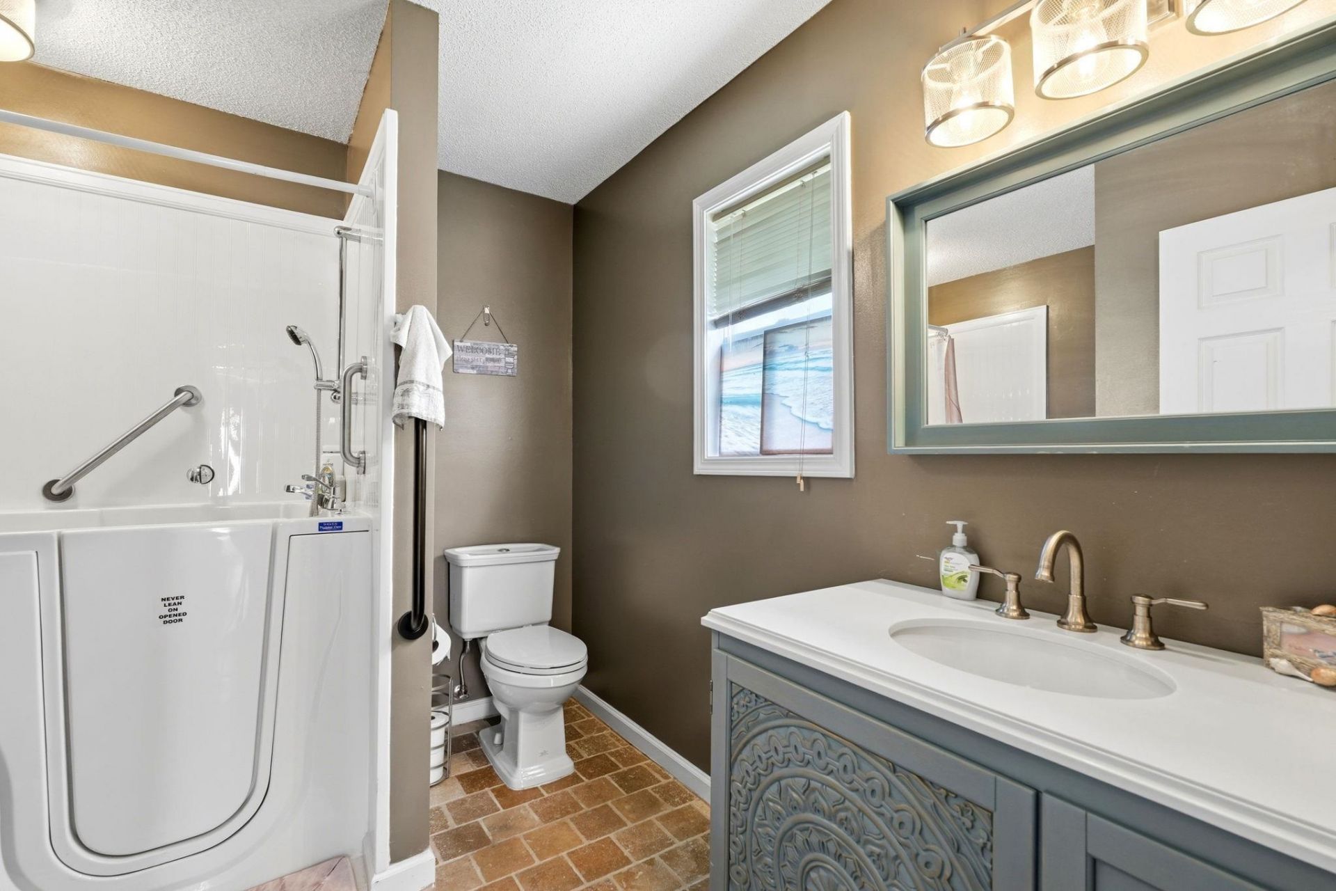 1105 Pantheon Dr.  Photo 12