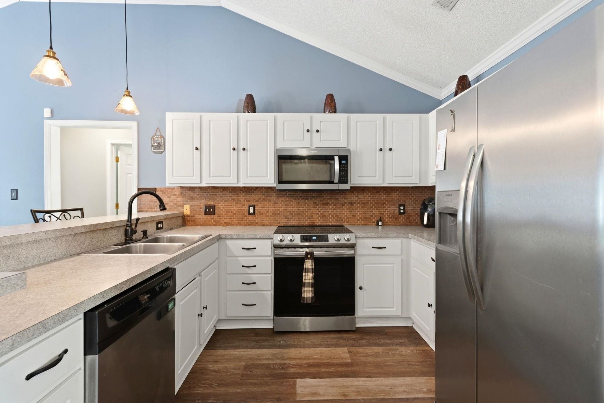 1105 Pantheon Dr.  Photo 13