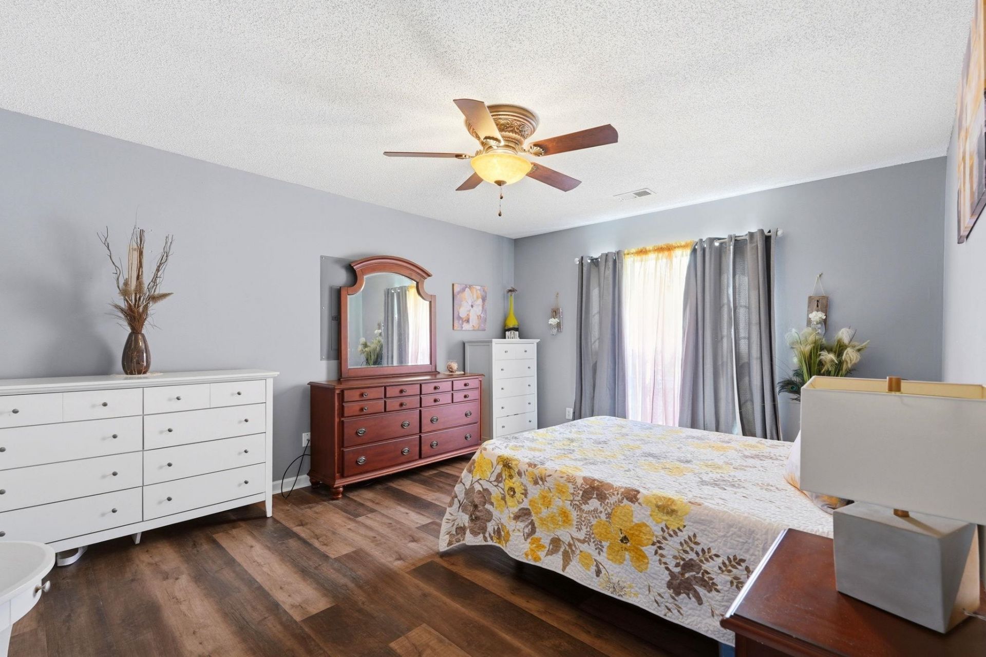 1105 Pantheon Dr.  Photo 8