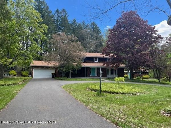 84 Climer Circle, Averill Park, NY 12018