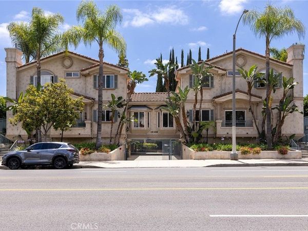 14328 Magnolia Boulevard, Unit 2, Sherman Oaks, CA 91423