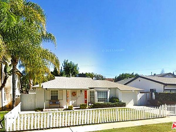 4950 Chimineas Avenue, Tarzana, CA 91356