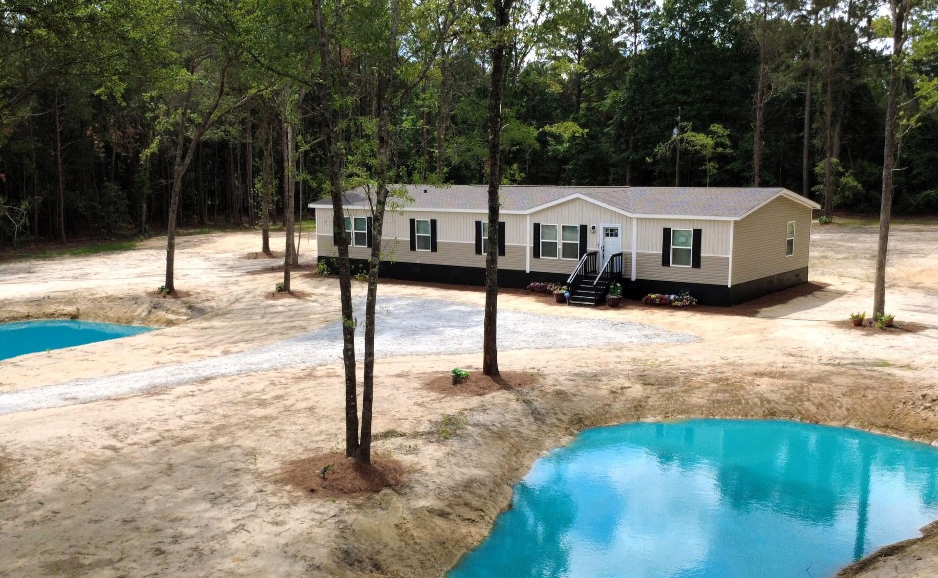 215 Cottonwood Lane Photo 4