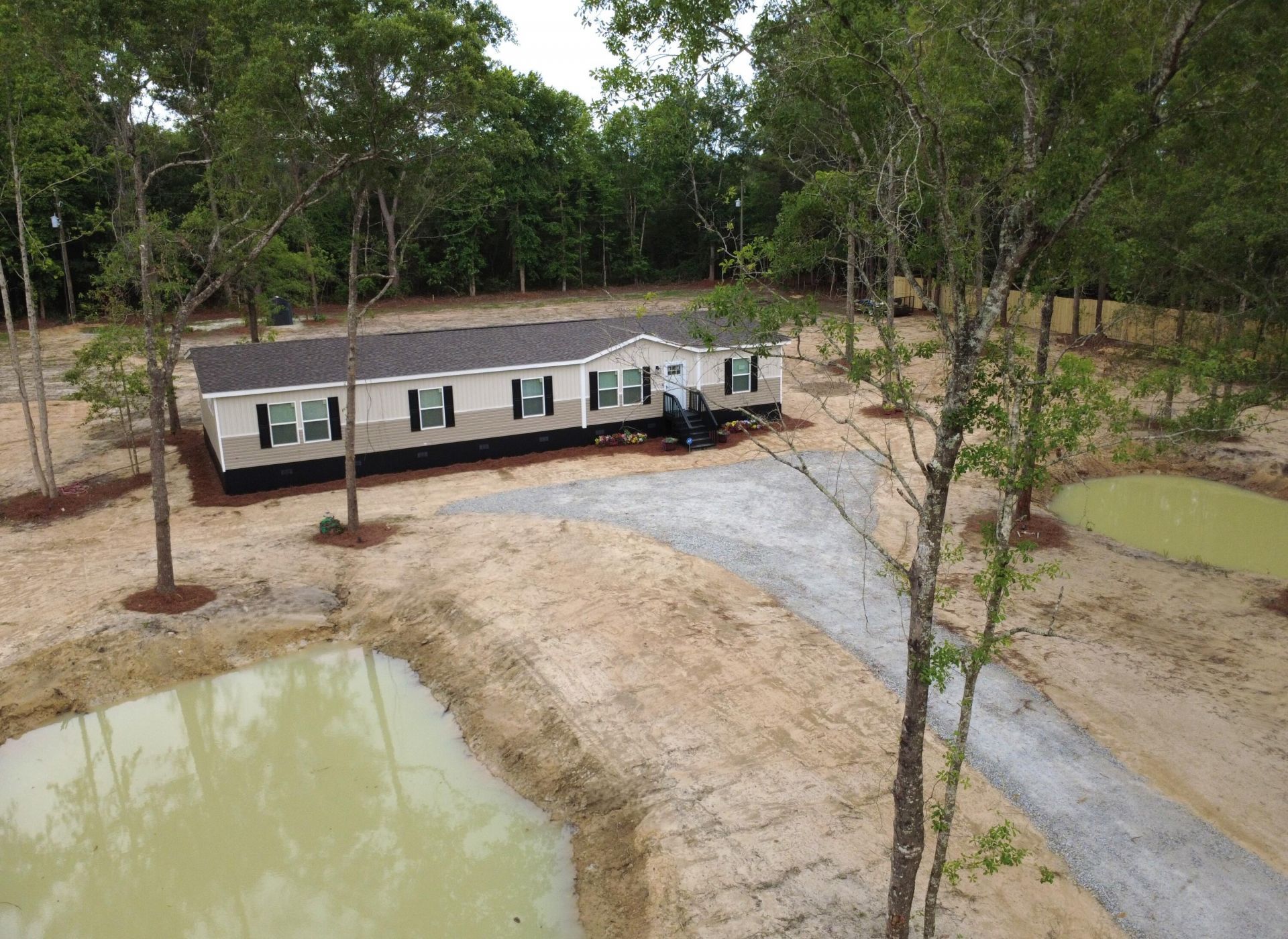 215 Cottonwood Lane Photo 4