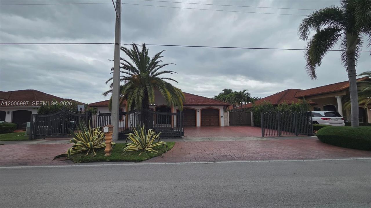 3140 SW 142nd Ave , Miami, FL 33175 Photo