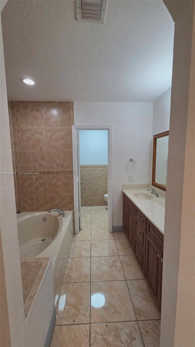 3140 SW 142nd Ave , Miami, FL 33175 Photo