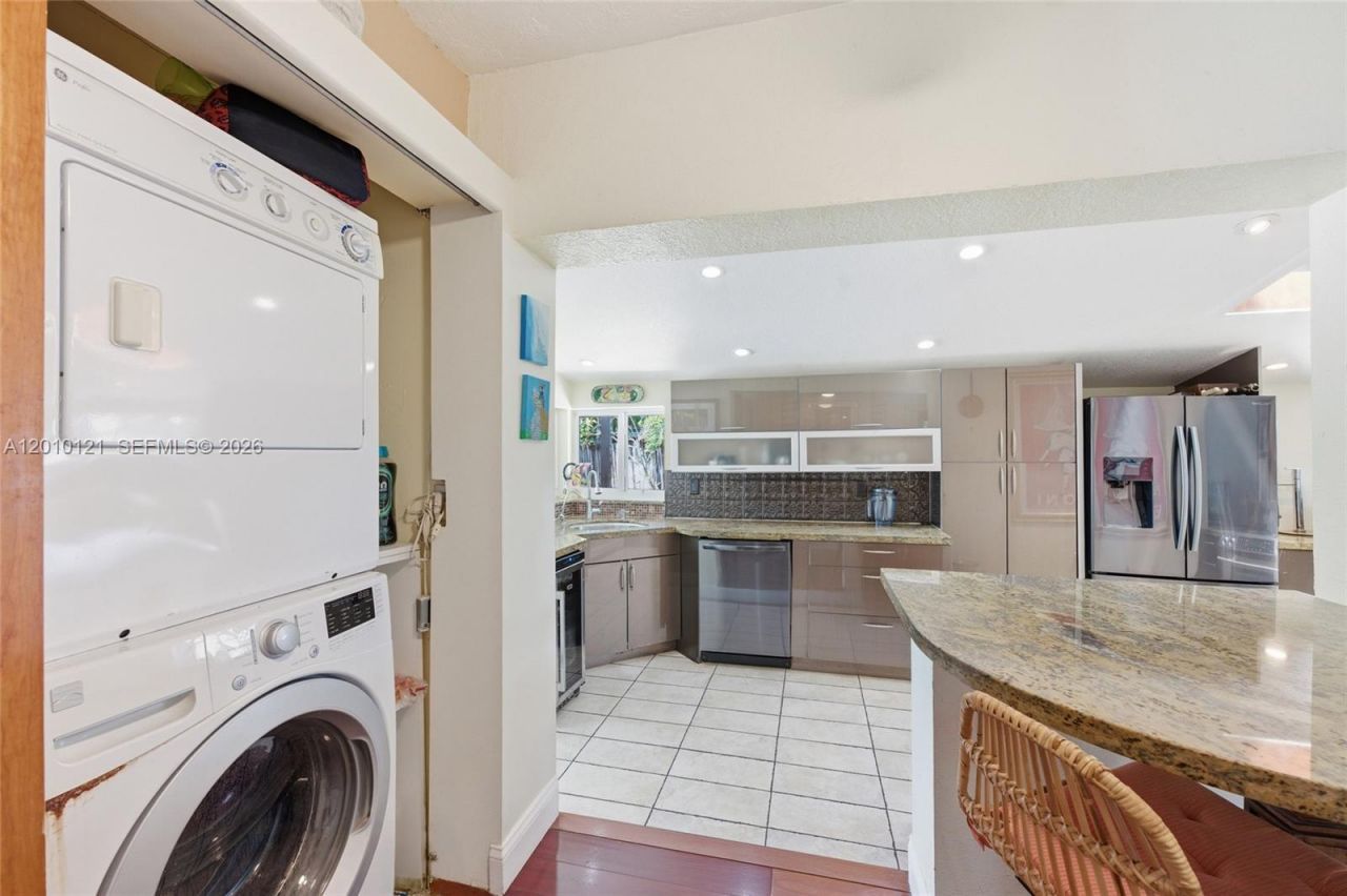 1118 NW 16th St , Fort Lauderdale, FL 33311 Photo