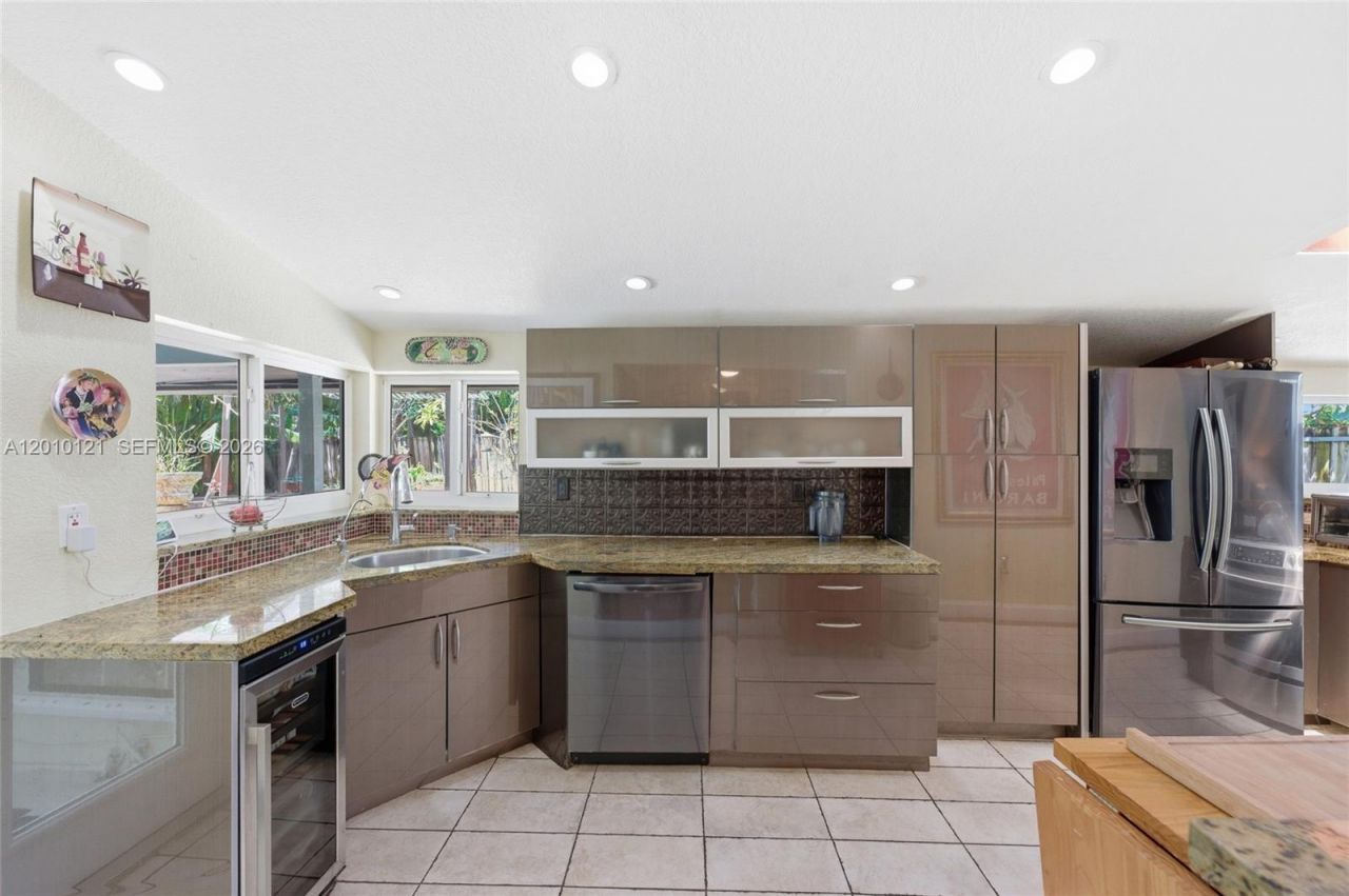 1118 NW 16th St , Fort Lauderdale, FL 33311 Photo